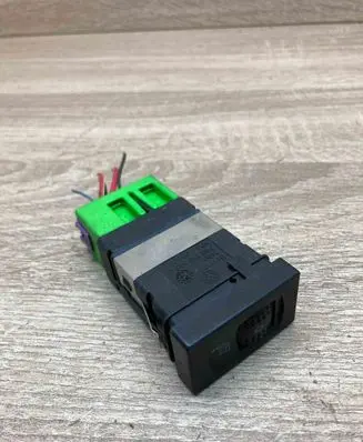 Volkswagen PASSAT B5 Seat heating switch 3B0963563C WITHPLUG