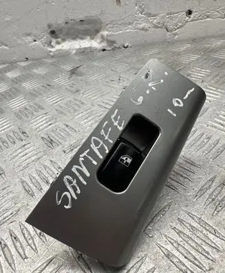 Hyundai Santa Fe Electric window control switch 3715201110