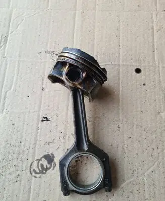 BMW 7 F01 F02 F03 F04 Piston with connecting rod 7586491 7610295