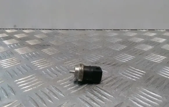 Coolant temperature sensor