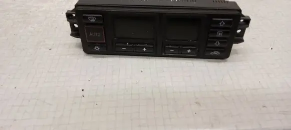 Audi A4 S4 B5 8D Climate control unit 5HB00760800 8L0820043B