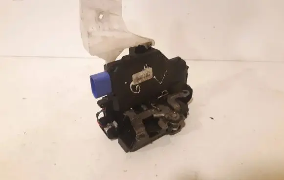 Volkswagen Caddy Front door lock 3D1837015AB 66302G