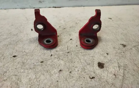 Ford Mustang VI Front door upper hinge P001A