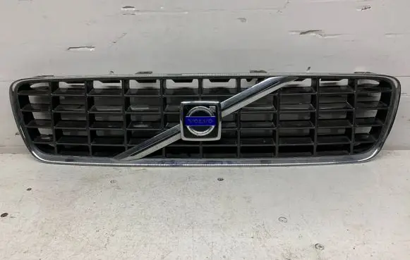 Volvo S60 Front bumper upper radiator grill 9190740