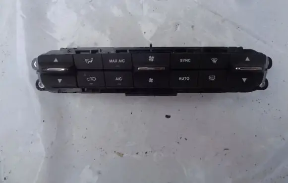 Maserati Levante Climate control unit 670074920