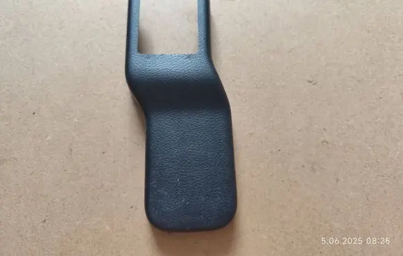 Mazda 3 II Front driver seat rail trim BBM257044 50620250825