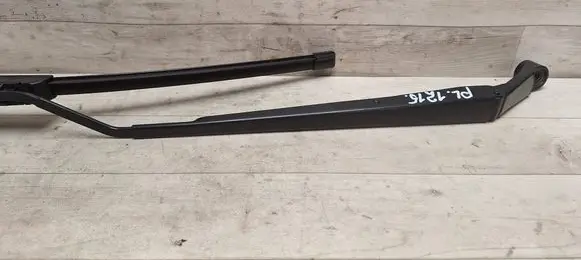 Toyota Corolla Verso E121 Front wiper blade arm 