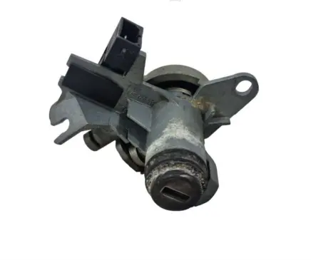 Audi A4 S4 B6 8E 8H Tailgate exterior lock 8E0827573