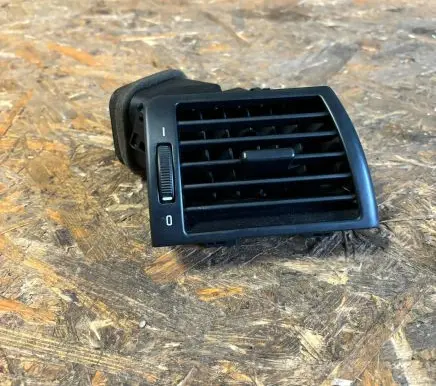 BMW 3 E46 Dash center air vent grill 64278361898 369301