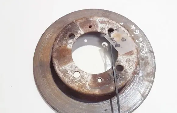 Volvo S40, V40 Rear brake disc neventiliuojamas