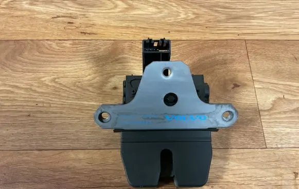 Volvo V50 Tailgate/trunk/boot lock/catch/latch 31276698