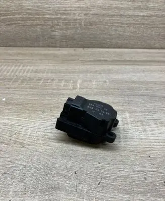 Fiat Croma Air flap motor/actuator 985100V