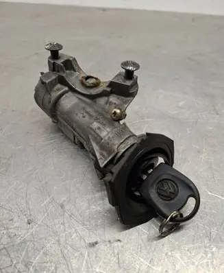 Volkswagen Golf IV Ignition lock 4B0905851C