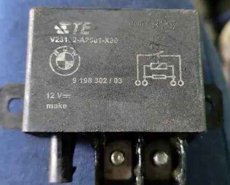 BMW 5 F10 F11 Coolant fan relay brak