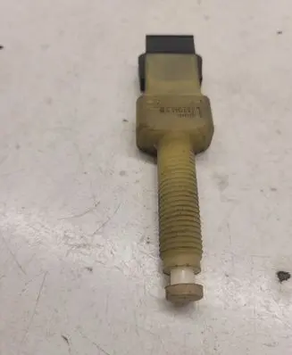 Volkswagen PASSAT B5 Brake pedal sensor switch 443945515