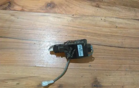 Mazda Demio Central locking motor d20162350a
