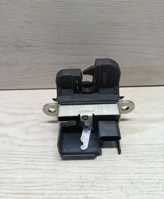 Volkswagen Golf Plus Tailgate/trunk/boot lock/catch/latch 5M0827505E