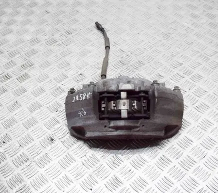 Mercedes-Benz C W205 Front brake caliper