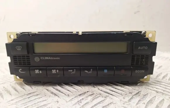 Volkswagen PASSAT B5 Climate control unit N31