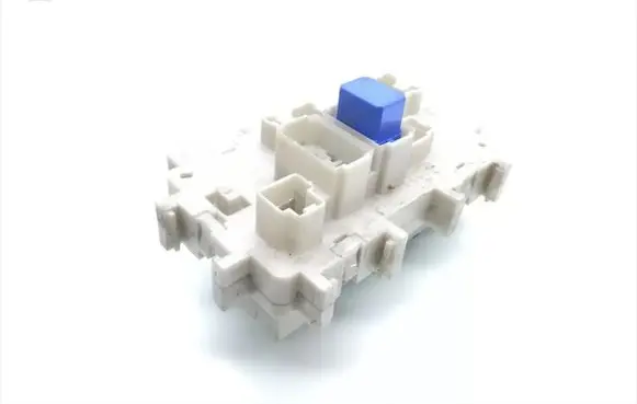 Nissan Pathfinder R51 Fuse module 0893-EA00A