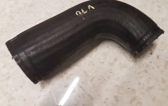 Volvo V70 Intercooler hose/pipe 08699419