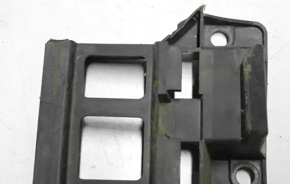 Mercedes-Benz Sprinter W906 Front bumper mounting bracket A9068850163