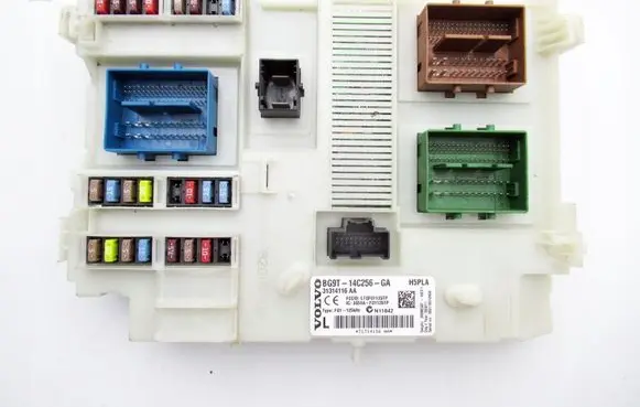 Volvo S60 Fuse module BG9T14C256GA