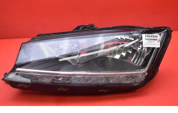 Skoda Fabia Mk1 (6Y) Headlight/headlamp 6V1941015D