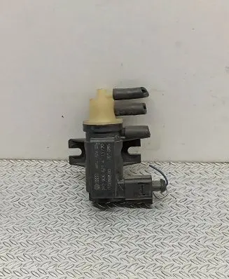 Volkswagen Touran I Vacuum valve 1K0906627A 70086800
