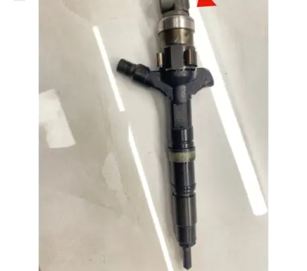 Toyota Land Cruiser (J120) Fuel injector 2367030020 01F08331