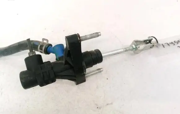 Toyota Avensis T250 Clutch master cylinder