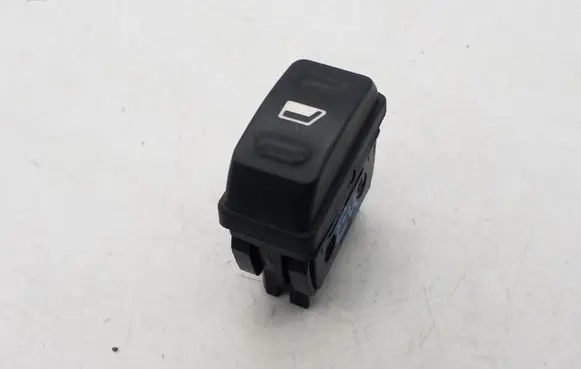 Citroen Xsara Picasso Electric window control switch 22681