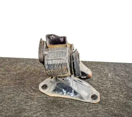 Mazda 6 Engine mount bracket 8K05
