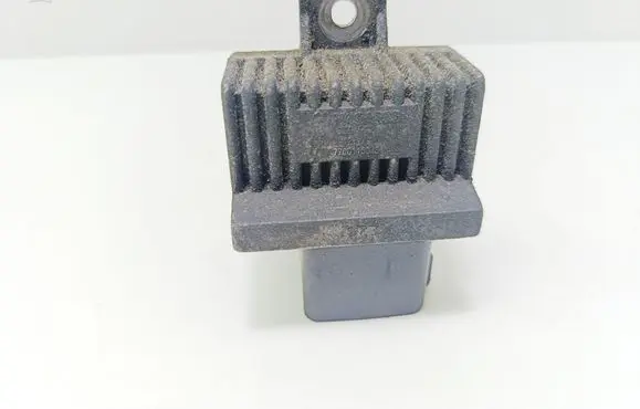 Glow plug pre-heat relay