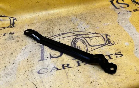 BMW 5 G30 G31 G38 Battery bracket 8704689