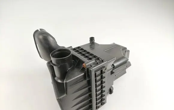 Ford Fiesta Air filter box 8V219600CH