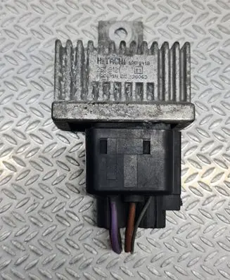 Renault Master III Glow plug pre-heat relay 036063