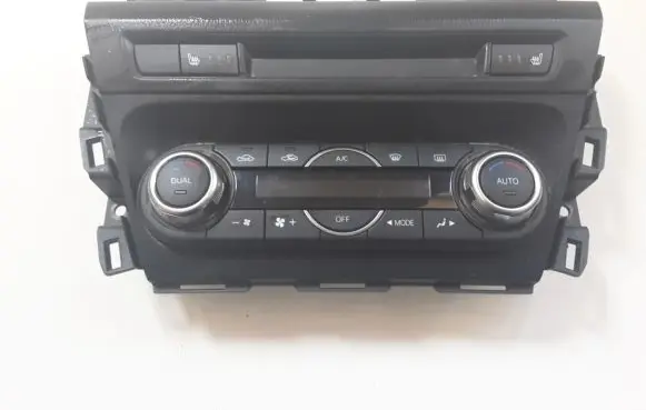 Mazda 3 II Air conditioner control unit module B45D61190F