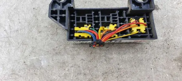 KIA Sorento Fuse module 913403E093J