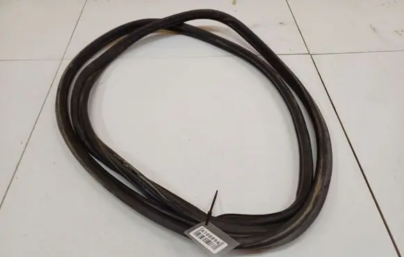 Peugeot 1007 Rubber seal rear door 