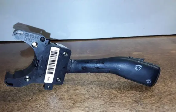 Volkswagen PASSAT B5.5 Wiper control stalk 4B0953503E CZK0301202002