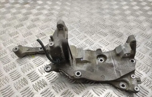 Citroen C4 Grand Picasso Engine mounting bracket 9804333180