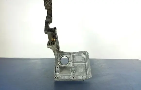 Audi A8 S8 D3 4E Accelerator throttle pedal 4e1723111