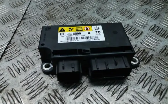 Opel Insignia A Airbag control unit/module 13505596