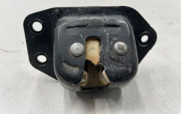 Loading door lock