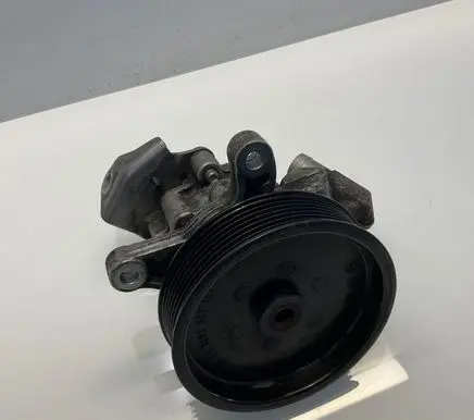 Mercedes-Benz E W211 Power steering pump A0054660301 0054660301 A0054660201