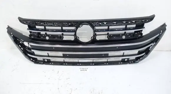 Volkswagen Arteon Front bumper upper radiator grill 3G8853655E