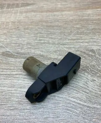 BMW 5 E60 E61 Camshaft position sensor 7794646