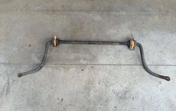 Mitsubishi L200 Front anti-roll bar/sway bar