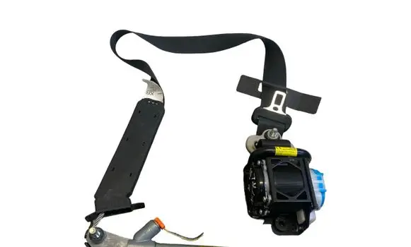 Nissan X-Trail T32 Front seatbelt 305257810 0589P1000146 E40644481